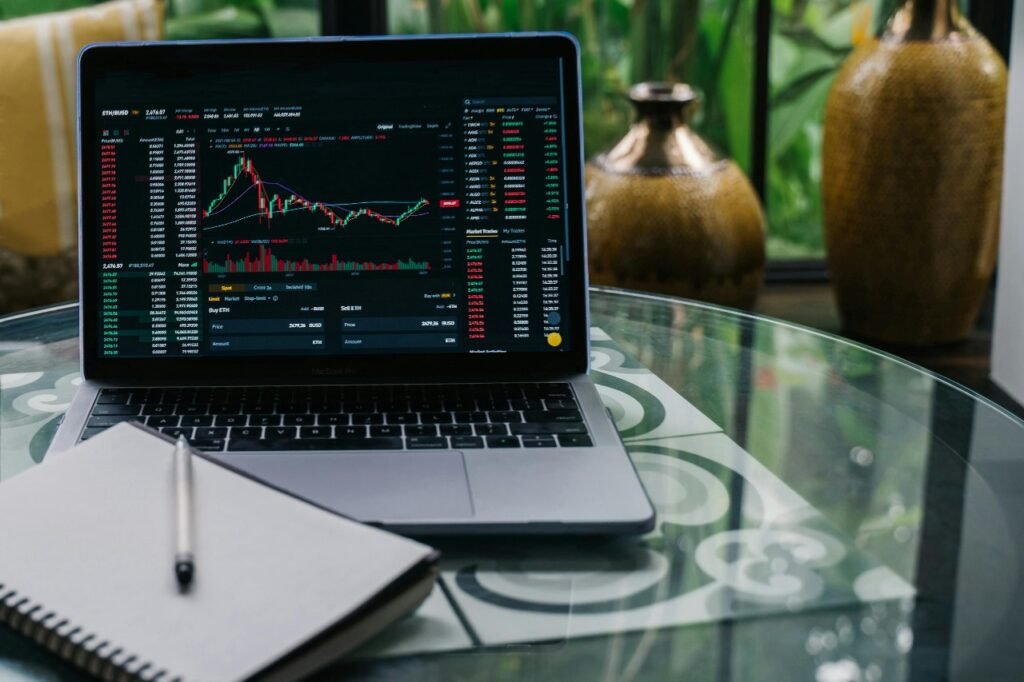World Crypto, Global cryptocurrency, World Crypto outlook, Crypto market challenges, Global blockchain innovation, World Crypto opportunities, Crypto investment, World Crypto future, Global digital currency, World Crypto news